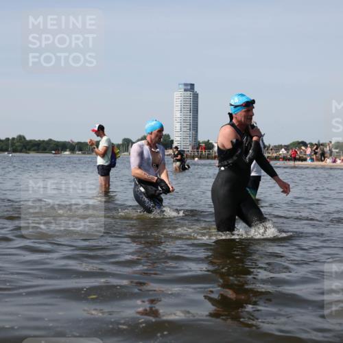 22.06.2025 - Viking Triathlon Michael Strokosch http://msf.ph/oto/8061183 22.06.2025 10:45:26 Schwimmen 68, 102, 108, 197, 466, 503, 605 meine-sportfotos.de
