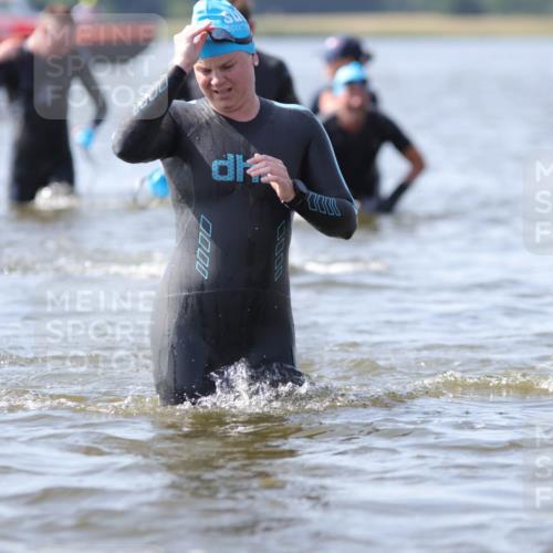 22.06.2025 - Viking Triathlon H.Heesch http://msf.ph/oto/8061187 22.06.2025 10:39:39 Schwimmen 25, 29, 86, 93, 117, 138, 150, 244, 337, 423, 437, 518, 529 meine-sportfotos.de