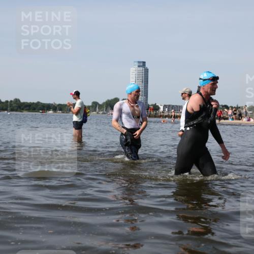 22.06.2025 - Viking Triathlon Michael Strokosch http://msf.ph/oto/8061188 22.06.2025 10:45:27 Schwimmen 68, 102, 108, 197, 466, 605 meine-sportfotos.de