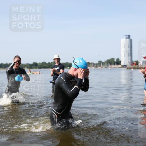 22.06.2025 - Viking Triathlon Michael Strokosch http://msf.ph/oto/8061190 22.06.2025 10:25:00 Schwimmen 4, 521 meine-sportfotos.de