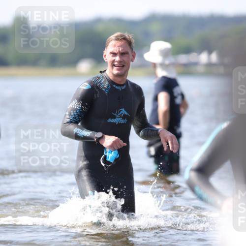 22.06.2025 - Viking Triathlon H.Heesch http://msf.ph/oto/8061192 22.06.2025 10:39:42 Schwimmen 25, 29, 86, 93, 138, 244, 283, 337, 423, 437, 518, 529 meine-sportfotos.de