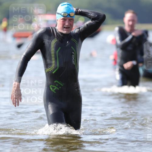 22.06.2025 - Viking Triathlon H.Heesch http://msf.ph/oto/8061199 22.06.2025 10:39:44 Schwimmen 25, 29, 86, 138, 244, 283, 423, 437, 518, 529 meine-sportfotos.de