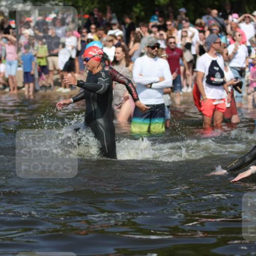 22.06.2025 - Viking Triathlon H.Heesch http://msf.ph/oto/8061201 22.06.2025 10:03:43 Schwimmen 58, 62, 79, 108, 148, 157, 179, 296, 434, 456, 619, 635, 645, 648, 659 meine-sportfotos.de
