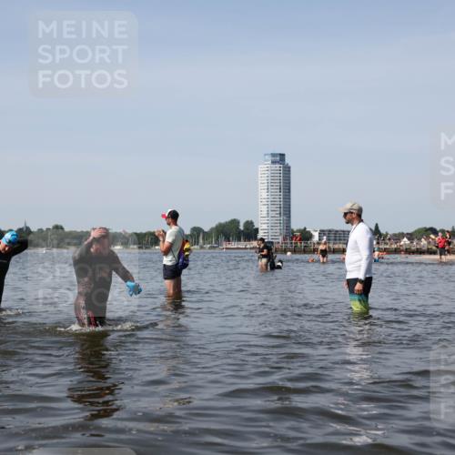 22.06.2025 - Viking Triathlon Michael Strokosch http://msf.ph/oto/8061202 22.06.2025 10:45:31 Schwimmen 102, 108, 197, 466, 605 meine-sportfotos.de