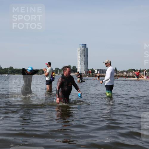 22.06.2025 - Viking Triathlon Michael Strokosch http://msf.ph/oto/8061214 22.06.2025 10:45:32 Schwimmen 102, 108, 197, 466, 519, 605 meine-sportfotos.de