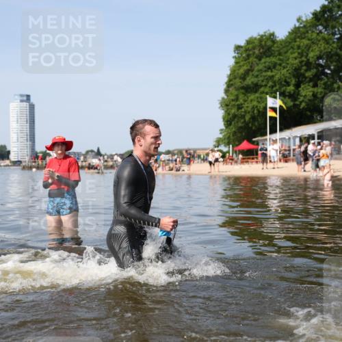 22.06.2025 - Viking Triathlon Michael Strokosch http://msf.ph/oto/8061219 22.06.2025 10:25:03 Schwimmen 4, 521 meine-sportfotos.de