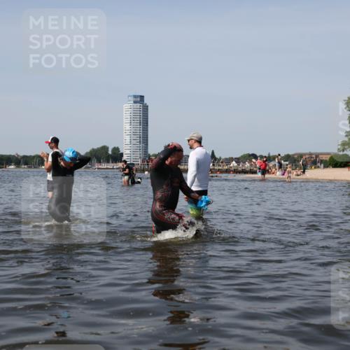 22.06.2025 - Viking Triathlon Michael Strokosch http://msf.ph/oto/8061235 22.06.2025 10:45:33 Schwimmen 102, 108, 197, 466, 519, 605 meine-sportfotos.de