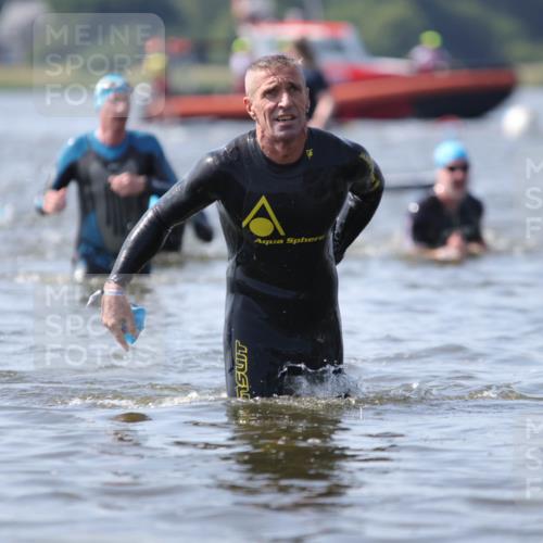 22.06.2025 - Viking Triathlon H.Heesch http://msf.ph/oto/8061238 22.06.2025 10:40:05 Schwimmen 248, 283, 379, 394, 487, 538, 553 meine-sportfotos.de