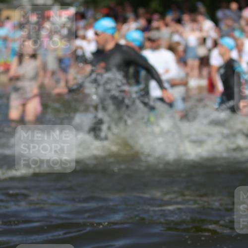22.06.2025 - Viking Triathlon H.Heesch http://msf.ph/oto/8061248 22.06.2025 10:03:47 Schwimmen 26, 62, 77, 79, 108, 148, 157, 296, 396, 451, 456, 495, 619, 635, 648 meine-sportfotos.de