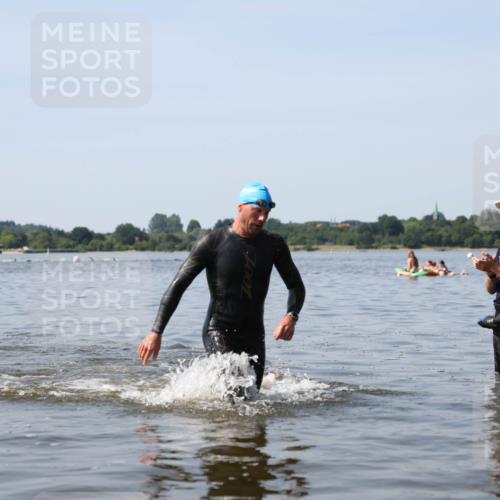 22.06.2025 - Viking Triathlon Michael Strokosch http://msf.ph/oto/8061254 22.06.2025 10:25:20 Schwimmen 122, 641 meine-sportfotos.de