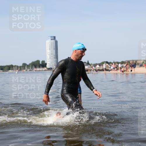 22.06.2025 - Viking Triathlon Michael Strokosch http://msf.ph/oto/8061276 22.06.2025 10:25:23 Schwimmen 122, 641 meine-sportfotos.de