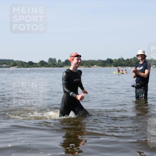22.06.2025 - Viking Triathlon Michael Strokosch http://msf.ph/oto/8061284 22.06.2025 10:25:25 Schwimmen 122, 641 meine-sportfotos.de