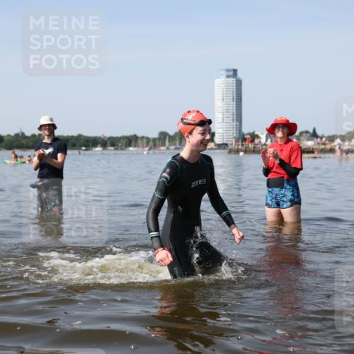 22.06.2025 - Viking Triathlon Michael Strokosch http://msf.ph/oto/8061303 22.06.2025 10:25:26 Schwimmen 2, 122, 641 meine-sportfotos.de