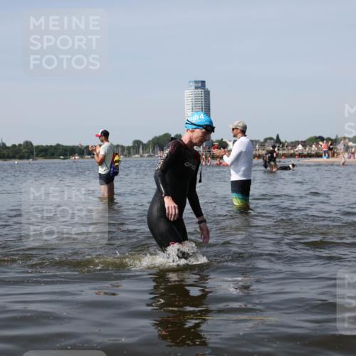 22.06.2025 - Viking Triathlon Michael Strokosch http://msf.ph/oto/8061306 22.06.2025 10:45:48 Schwimmen 95, 360, 372, 425, 468, 519, 621, 633 meine-sportfotos.de