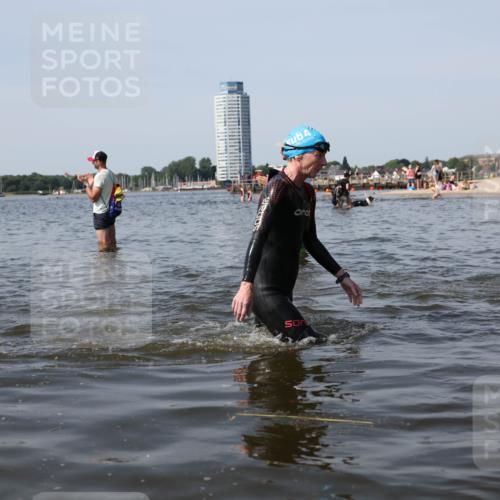 22.06.2025 - Viking Triathlon Michael Strokosch http://msf.ph/oto/8061309 22.06.2025 10:45:48 Schwimmen 95, 360, 372, 425, 468, 519, 621, 633 meine-sportfotos.de
