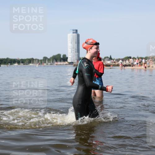 22.06.2025 - Viking Triathlon Michael Strokosch http://msf.ph/oto/8061312 22.06.2025 10:25:27 Schwimmen 2, 122, 641 meine-sportfotos.de