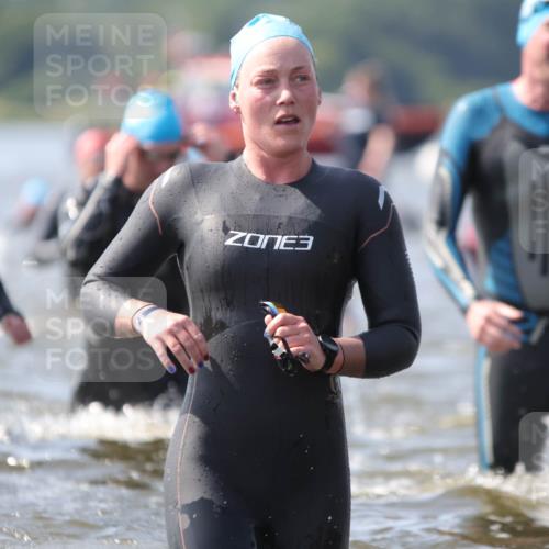 22.06.2025 - Viking Triathlon H.Heesch http://msf.ph/oto/8061313 22.06.2025 10:40:17 Schwimmen 44, 228, 248, 254, 291, 375, 379, 385, 394, 487, 511, 517, 553 meine-sportfotos.de