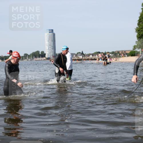 22.06.2025 - Viking Triathlon Michael Strokosch http://msf.ph/oto/8061314 22.06.2025 10:45:54 Schwimmen 95, 217, 342, 360, 372, 425, 468, 615, 621, 633 meine-sportfotos.de