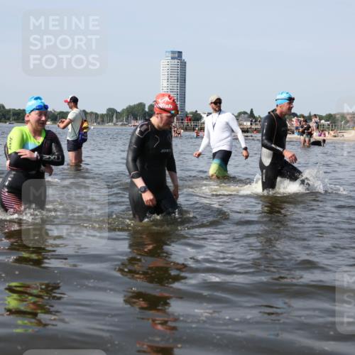 22.06.2025 - Viking Triathlon Michael Strokosch http://msf.ph/oto/8061323 22.06.2025 10:45:55 Schwimmen 95, 217, 342, 360, 372, 425, 468, 615, 621, 633 meine-sportfotos.de