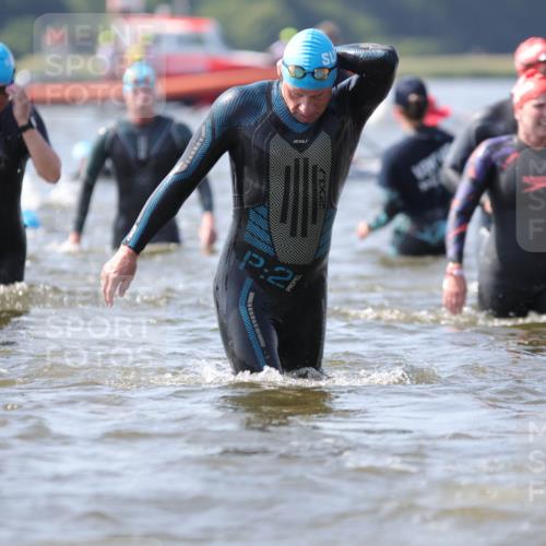 22.06.2025 - Viking Triathlon H.Heesch http://msf.ph/oto/8061331 22.06.2025 10:40:23 Schwimmen 44, 228, 254, 275, 291, 325, 375, 379, 385, 394, 487, 511, 514, 517, 553, 556, 644, 657 meine-sportfotos.de