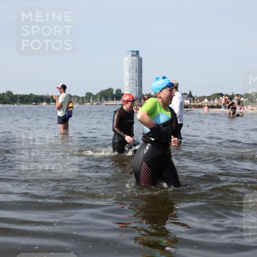 22.06.2025 - Viking Triathlon Michael Strokosch http://msf.ph/oto/8061339 22.06.2025 10:45:56 Schwimmen 95, 217, 342, 360, 372, 425, 468, 525, 615, 621, 633 meine-sportfotos.de