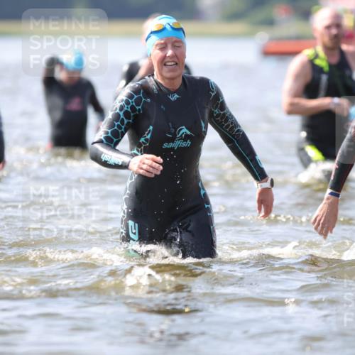 22.06.2025 - Viking Triathlon H.Heesch http://msf.ph/oto/8061345 22.06.2025 10:40:28 Schwimmen 44, 228, 235, 239, 254, 275, 291, 325, 361, 375, 379, 385, 487, 511, 514, 517, 556, 644, 655, 657 meine-sportfotos.de