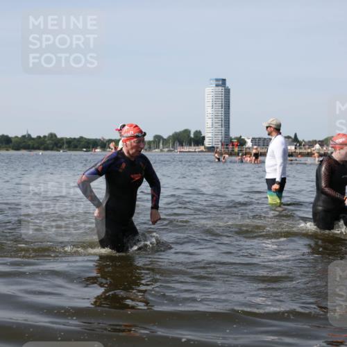 22.06.2025 - Viking Triathlon Michael Strokosch http://msf.ph/oto/8061347 22.06.2025 10:45:58 Schwimmen 217, 342, 360, 372, 425, 468, 525, 615, 621, 633, 647 meine-sportfotos.de