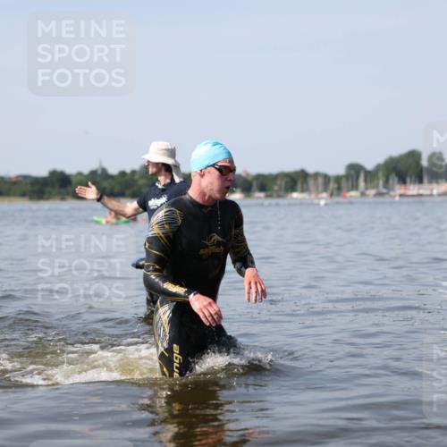 22.06.2025 - Viking Triathlon Michael Strokosch http://msf.ph/oto/8061354 22.06.2025 10:25:36 Schwimmen 2, 10, 420, 455, 485, 544, 557 meine-sportfotos.de