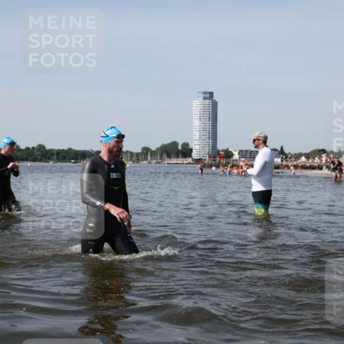 22.06.2025 - Viking Triathlon Michael Strokosch http://msf.ph/oto/8061356 22.06.2025 10:46:00 Schwimmen 217, 342, 360, 372, 468, 525, 615, 621, 633, 647 meine-sportfotos.de