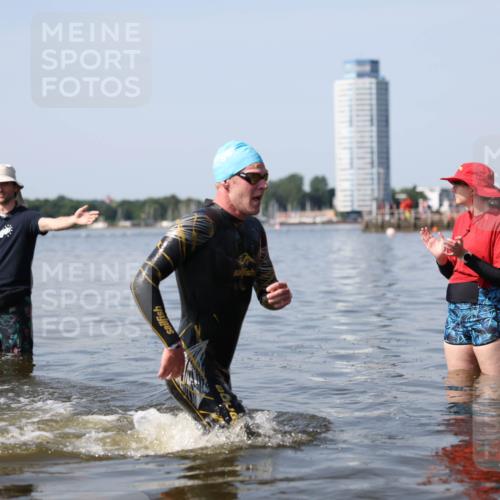22.06.2025 - Viking Triathlon Michael Strokosch http://msf.ph/oto/8061362 22.06.2025 10:25:37 Schwimmen 2, 10, 420, 455, 485, 544, 557 meine-sportfotos.de