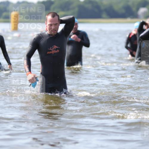 22.06.2025 - Viking Triathlon H.Heesch http://msf.ph/oto/8061364 22.06.2025 10:40:31 Schwimmen 44, 228, 235, 239, 254, 266, 275, 291, 325, 361, 375, 385, 462, 511, 514, 517, 556, 644, 655, 657 meine-sportfotos.de