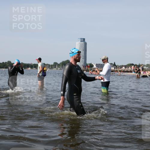 22.06.2025 - Viking Triathlon Michael Strokosch http://msf.ph/oto/8061370 22.06.2025 10:46:01 Schwimmen 217, 342, 360, 372, 468, 525, 615, 621, 633, 647 meine-sportfotos.de