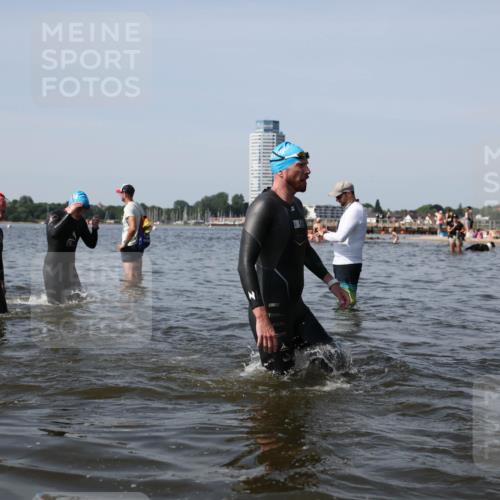 22.06.2025 - Viking Triathlon Michael Strokosch http://msf.ph/oto/8061372 22.06.2025 10:46:01 Schwimmen 217, 342, 360, 372, 468, 525, 615, 621, 633, 647 meine-sportfotos.de