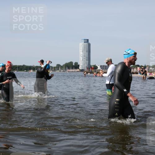 22.06.2025 - Viking Triathlon Michael Strokosch http://msf.ph/oto/8061380 22.06.2025 10:46:02 Schwimmen 217, 342, 360, 372, 468, 525, 615, 621, 633, 647 meine-sportfotos.de