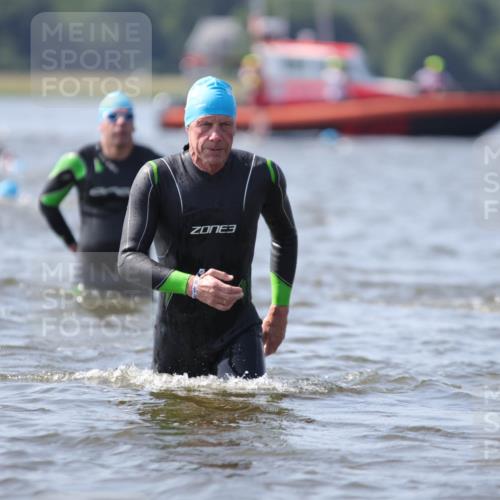 22.06.2025 - Viking Triathlon H.Heesch http://msf.ph/oto/8061394 22.06.2025 10:40:47 Schwimmen 59, 235, 239, 266, 361, 389, 397, 462, 530, 655 meine-sportfotos.de
