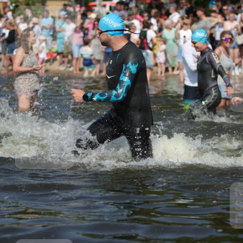 22.06.2025 - Viking Triathlon H.Heesch http://msf.ph/oto/8061399 22.06.2025 10:03:59 Schwimmen 26, 54, 215, 220, 240, 242, 313, 315, 336, 370, 383, 433, 448, 451, 614, 639, 657 meine-sportfotos.de