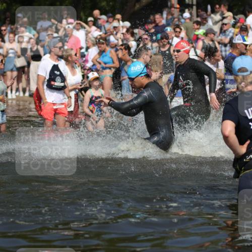 22.06.2025 - Viking Triathlon H.Heesch http://msf.ph/oto/8061406 22.06.2025 10:04:01 Schwimmen 54, 215, 220, 240, 242, 313, 315, 336, 370, 383, 433, 448, 614, 639, 657 meine-sportfotos.de