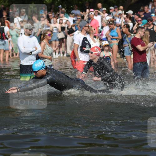 22.06.2025 - Viking Triathlon H.Heesch http://msf.ph/oto/8061417 22.06.2025 10:04:01 Schwimmen 54, 215, 220, 240, 242, 313, 315, 336, 370, 383, 433, 448, 614, 639, 657 meine-sportfotos.de