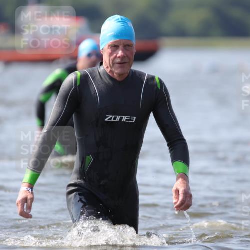 22.06.2025 - Viking Triathlon H.Heesch http://msf.ph/oto/8061420 22.06.2025 10:40:51 Schwimmen 59, 153, 235, 266, 361, 389, 397, 462, 530 meine-sportfotos.de