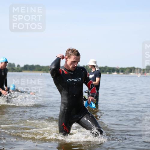 22.06.2025 - Viking Triathlon Michael Strokosch http://msf.ph/oto/8061426 22.06.2025 10:25:42 Schwimmen 2, 10, 420, 455, 485, 544, 557 meine-sportfotos.de