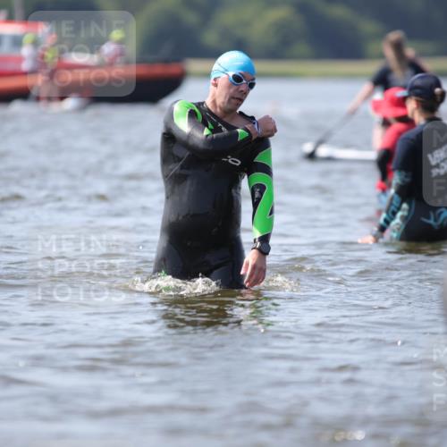 22.06.2025 - Viking Triathlon H.Heesch http://msf.ph/oto/8061427 22.06.2025 10:40:54 Schwimmen 59, 153, 266, 389, 397, 462, 496, 530 meine-sportfotos.de