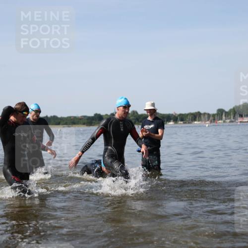 22.06.2025 - Viking Triathlon Michael Strokosch http://msf.ph/oto/8061441 22.06.2025 10:25:44 Schwimmen 2, 10, 420, 455, 485, 544, 557 meine-sportfotos.de