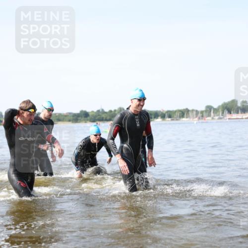 22.06.2025 - Viking Triathlon Michael Strokosch http://msf.ph/oto/8061448 22.06.2025 10:25:45 Schwimmen 2, 10, 420, 455, 485, 544, 557 meine-sportfotos.de