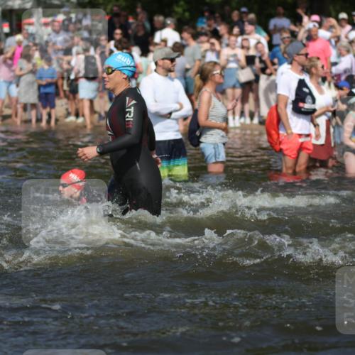 22.06.2025 - Viking Triathlon H.Heesch http://msf.ph/oto/8061449 22.06.2025 10:04:04 Schwimmen 54, 215, 220, 240, 242, 313, 315, 336, 370, 433, 448, 614, 639, 657 meine-sportfotos.de