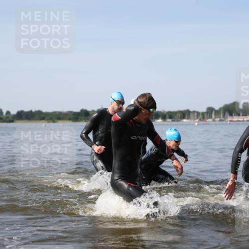22.06.2025 - Viking Triathlon Michael Strokosch http://msf.ph/oto/8061458 22.06.2025 10:25:46 Schwimmen 2, 10, 49, 420, 455, 485, 544, 557 meine-sportfotos.de