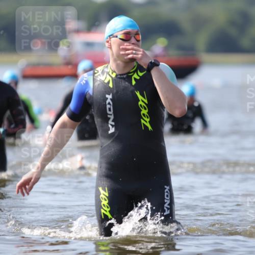 22.06.2025 - Viking Triathlon H.Heesch http://msf.ph/oto/8061459 22.06.2025 10:41:04 Schwimmen 153, 314, 389, 496, 631 meine-sportfotos.de