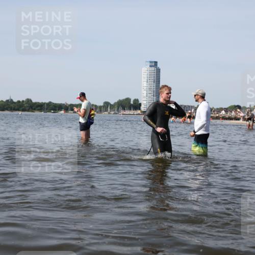 22.06.2025 - Viking Triathlon Michael Strokosch http://msf.ph/oto/8061463 22.06.2025 10:46:14 Schwimmen 121, 144, 213, 217, 225, 406, 525, 647 meine-sportfotos.de