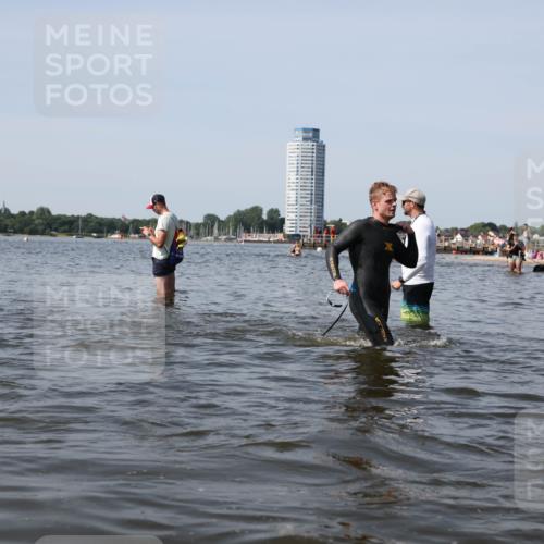 22.06.2025 - Viking Triathlon Michael Strokosch http://msf.ph/oto/8061473 22.06.2025 10:46:14 Schwimmen 121, 144, 213, 217, 225, 406, 525, 647 meine-sportfotos.de