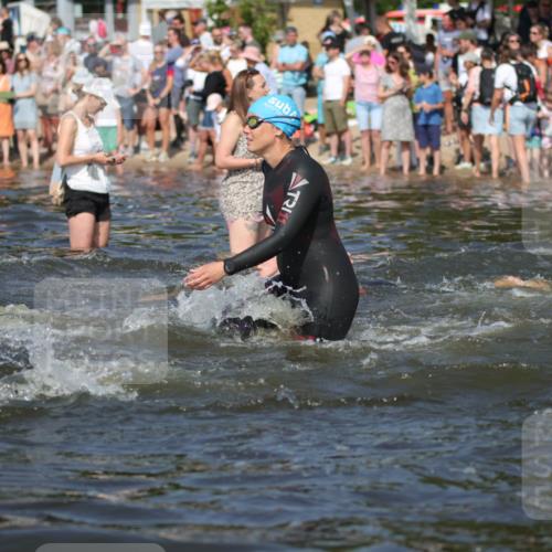 22.06.2025 - Viking Triathlon H.Heesch http://msf.ph/oto/8061475 22.06.2025 10:04:05 Schwimmen 156, 220, 240, 313, 315, 351, 370, 433, 448, 474, 529, 614, 639, 657 meine-sportfotos.de