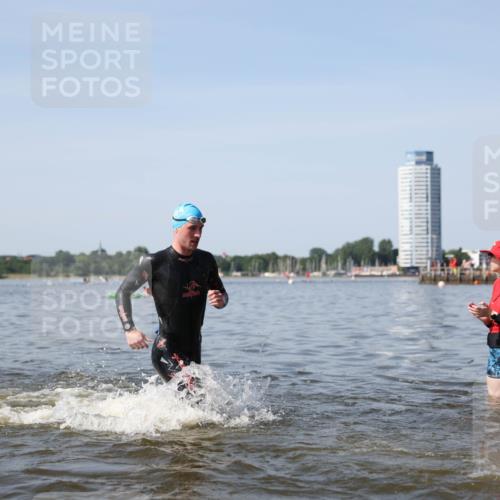 22.06.2025 - Viking Triathlon Michael Strokosch http://msf.ph/oto/8061489 22.06.2025 10:25:49 Schwimmen 10, 49, 420, 455, 485, 544, 557, 642 meine-sportfotos.de
